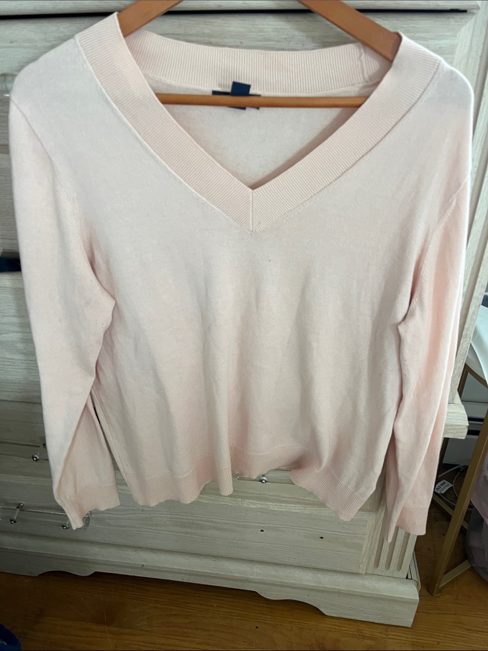 Gap lightweight pink sweater